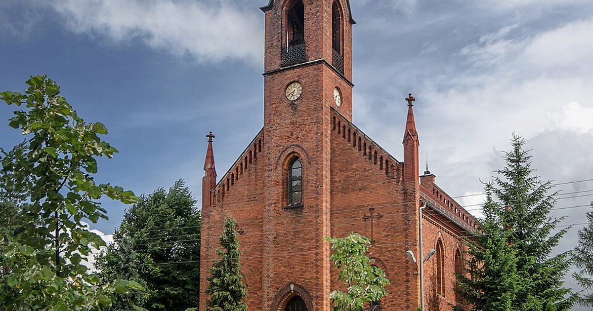Kościół parafii Kościół Zwiastowania Pańskiego w Bieniowice — zdjęcie